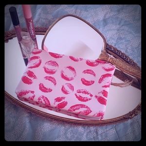 Cosmetic bag NWOT💋💄Ipsy make me an offer